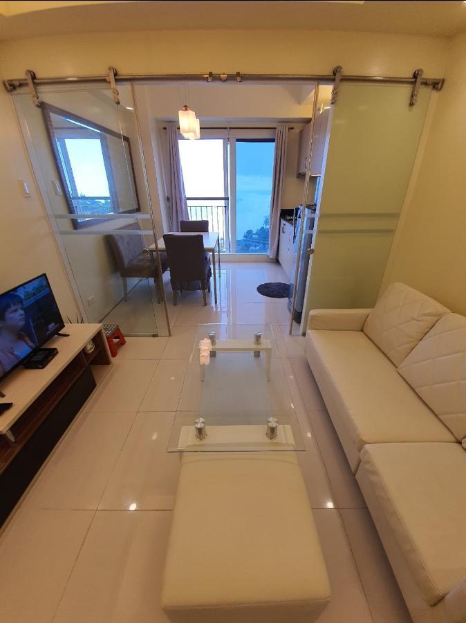 Breezy Nest Staycation At Wind Residences Tagaytay Tagaytay City Esterno foto