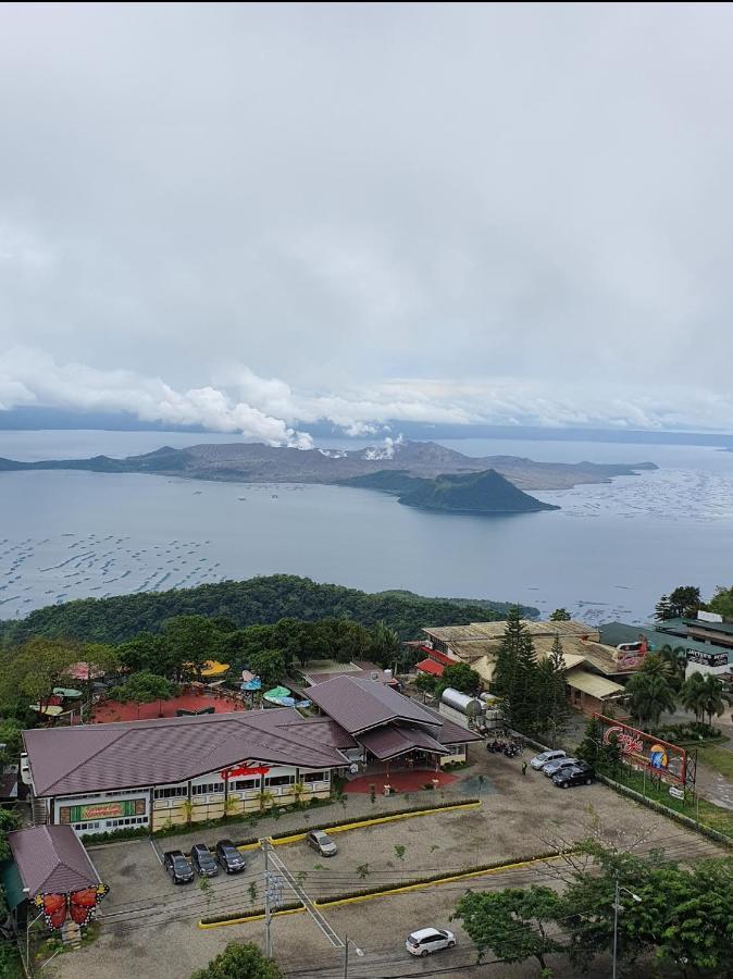 Breezy Nest Staycation At Wind Residences Tagaytay Tagaytay City Esterno foto