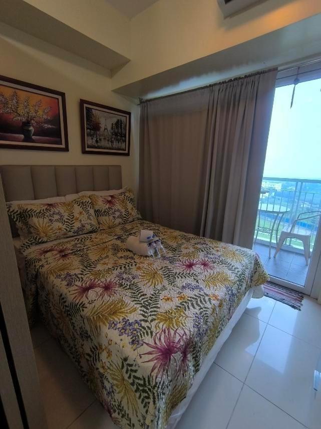 Breezy Nest Staycation At Wind Residences Tagaytay Tagaytay City Esterno foto